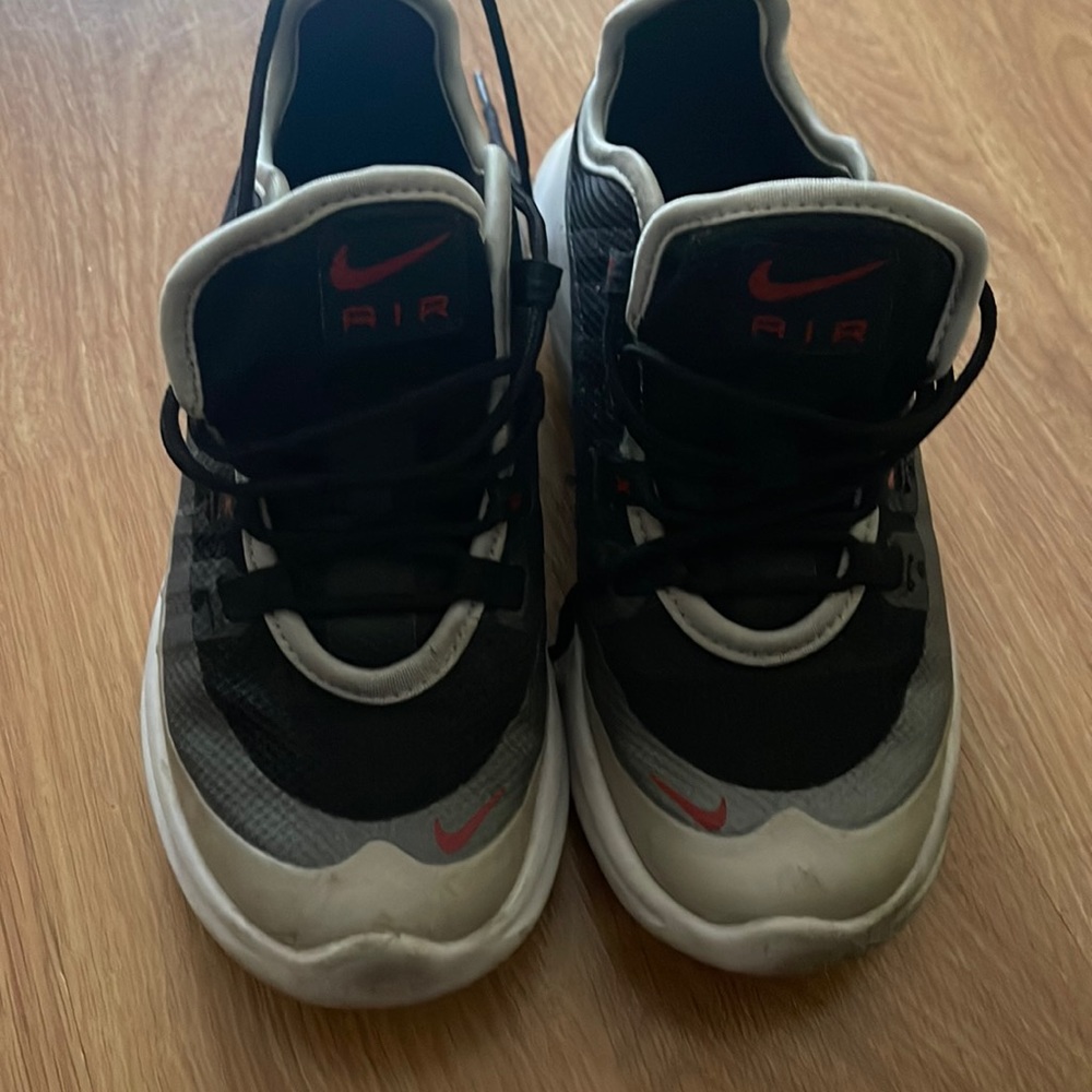 Boys Nike air max sneakers